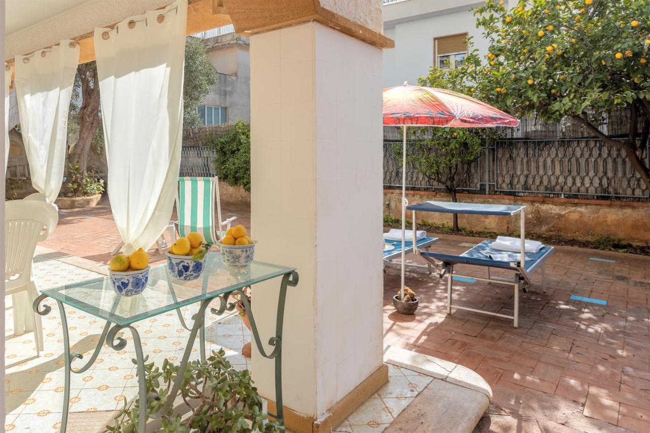 Casa In Villa A Mondello-700M Dal Mare Palermo Exteriér fotografie